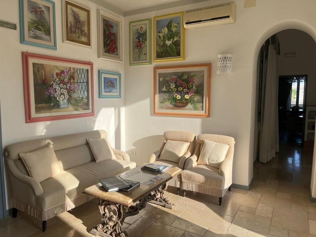 ガリポリ Palazzo Angelelli Bed & Breakfast エクステリア 写真